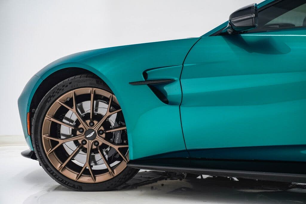 2025 Aston Martin Vantage Coupe RWD photo 14