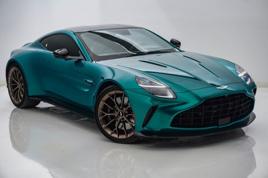 2025 Aston Martin Vantage Coupe RWD photo 3