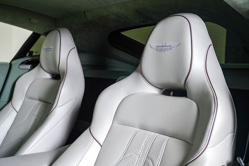 2025 Aston Martin Vantage Coupe RWD photo 21