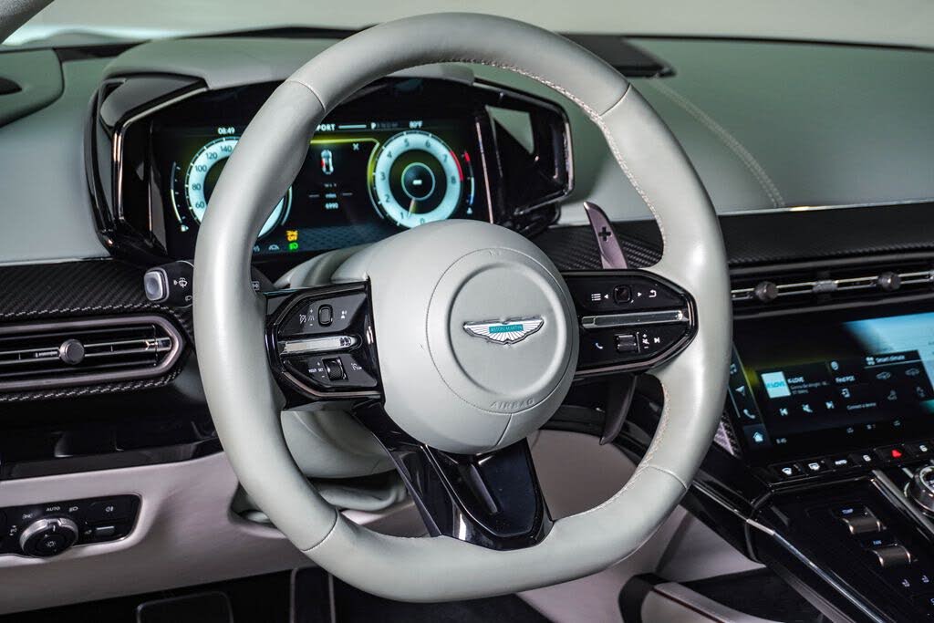 2025 Aston Martin Vantage Coupe RWD photo 24