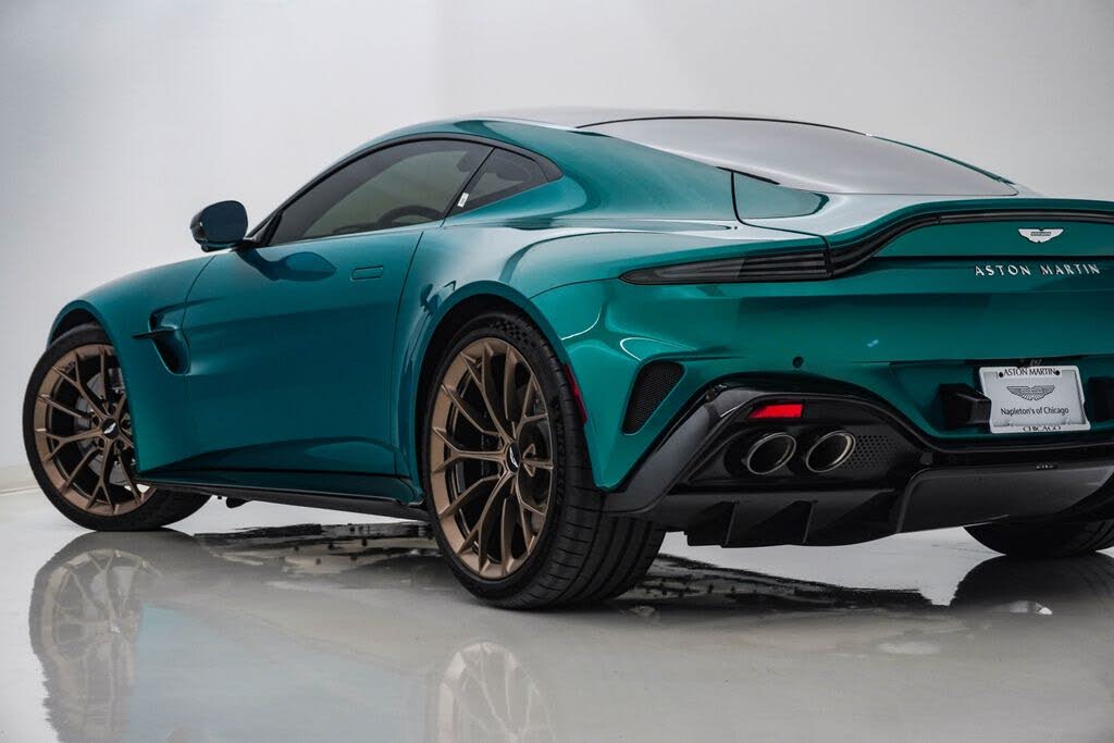 2025 Aston Martin Vantage Coupe RWD photo 9