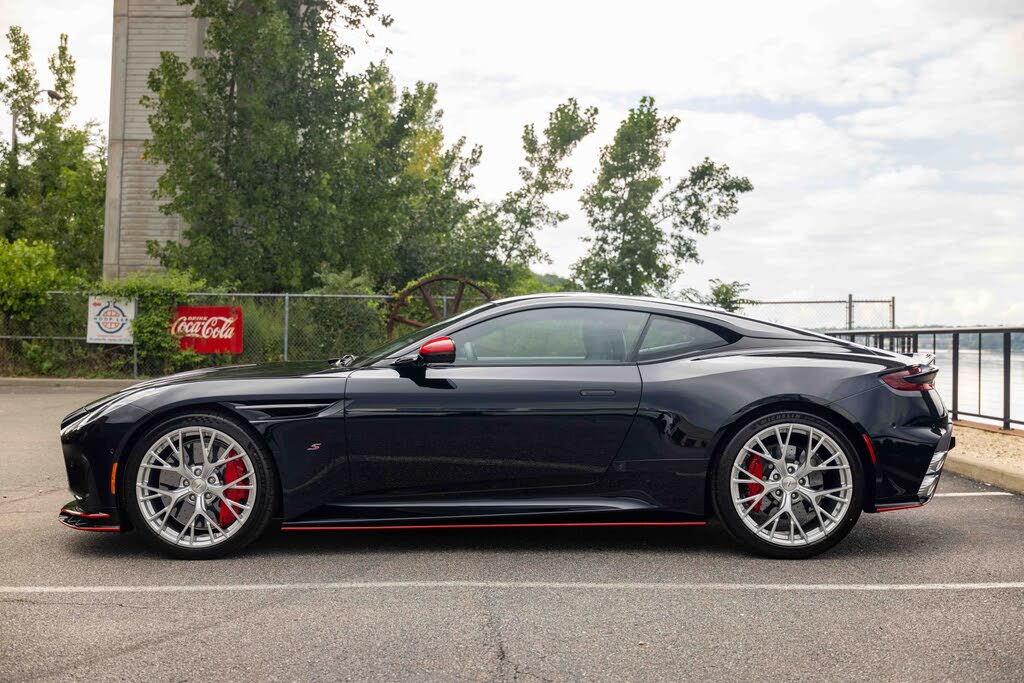 2026 Aston Martin DB12 S RWD photo 4