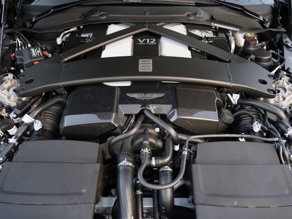 2027 Aston Martin Vanquish Coupe RWD photo 23