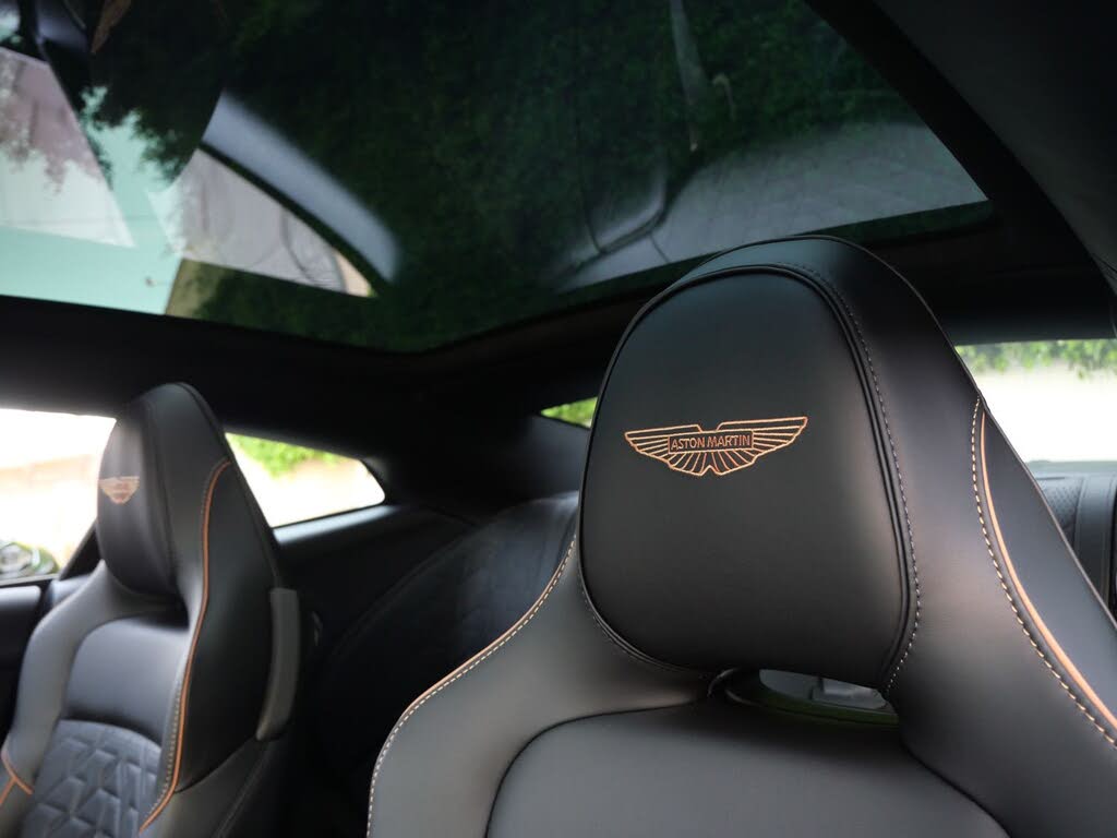2027 Aston Martin Vanquish Coupe RWD photo 5