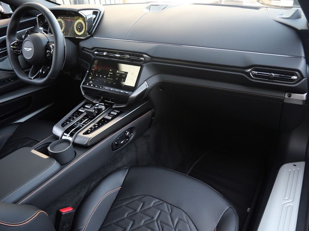2027 Aston Martin Vanquish Coupe RWD photo 10