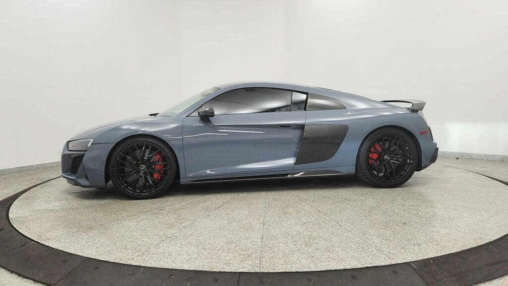 2020 Audi R8 quattro V10 Performance Coupe AWD photo 2 of 24