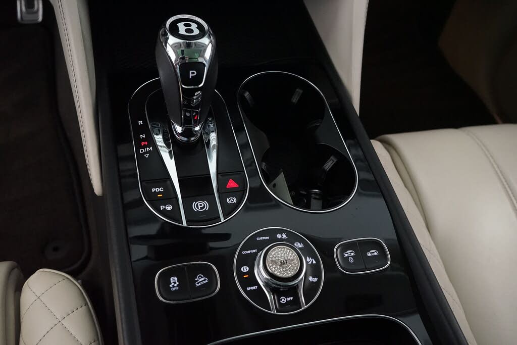 2017 Bentley Bentayga W12 AWD photo 18