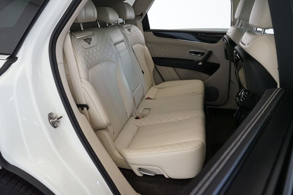 2017 Bentley Bentayga W12 AWD photo 19