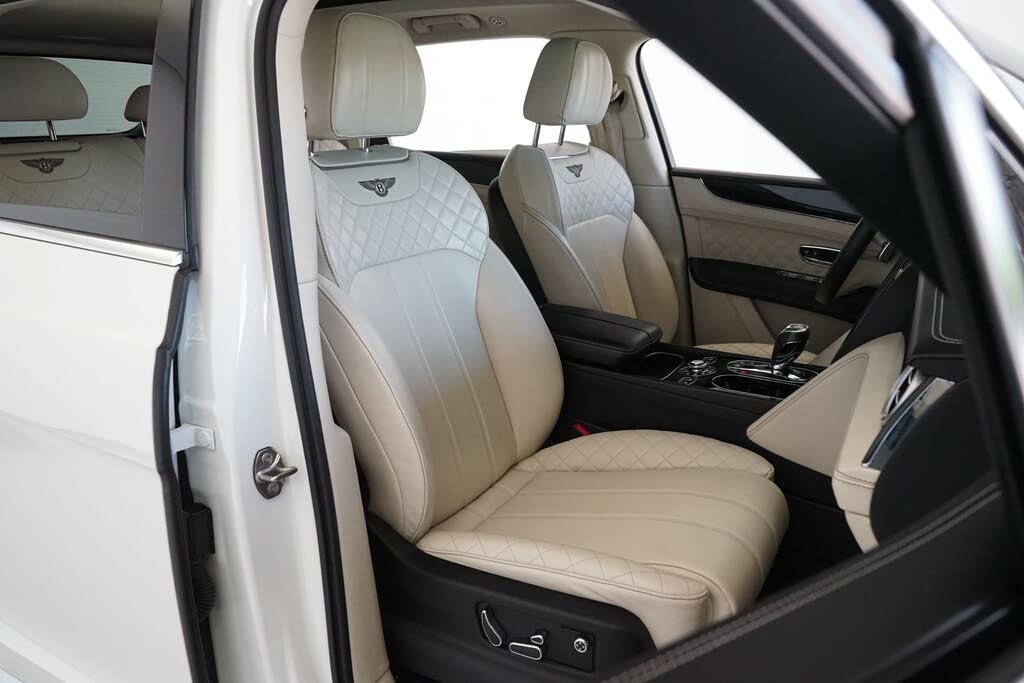 2017 Bentley Bentayga W12 AWD photo 9