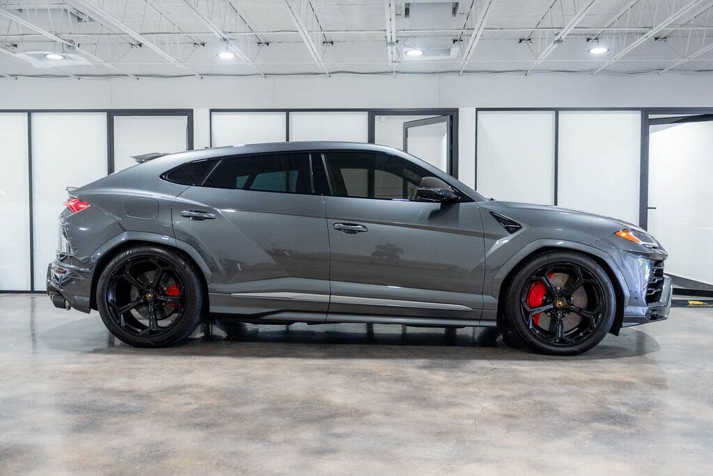 2020 Lamborghini Urus AWD