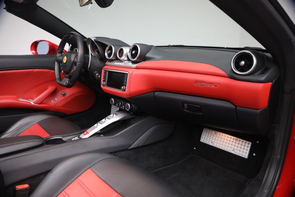 2017 Ferrari California T Roadster photo 17