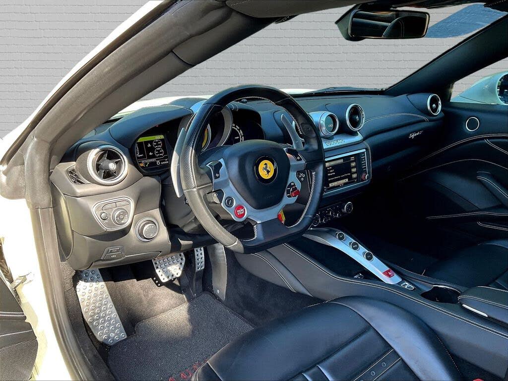 2016 Ferrari California T Roadster photo 14