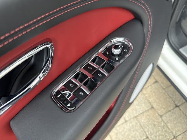 2022 Bentley Bentayga V8 AWD photo 12