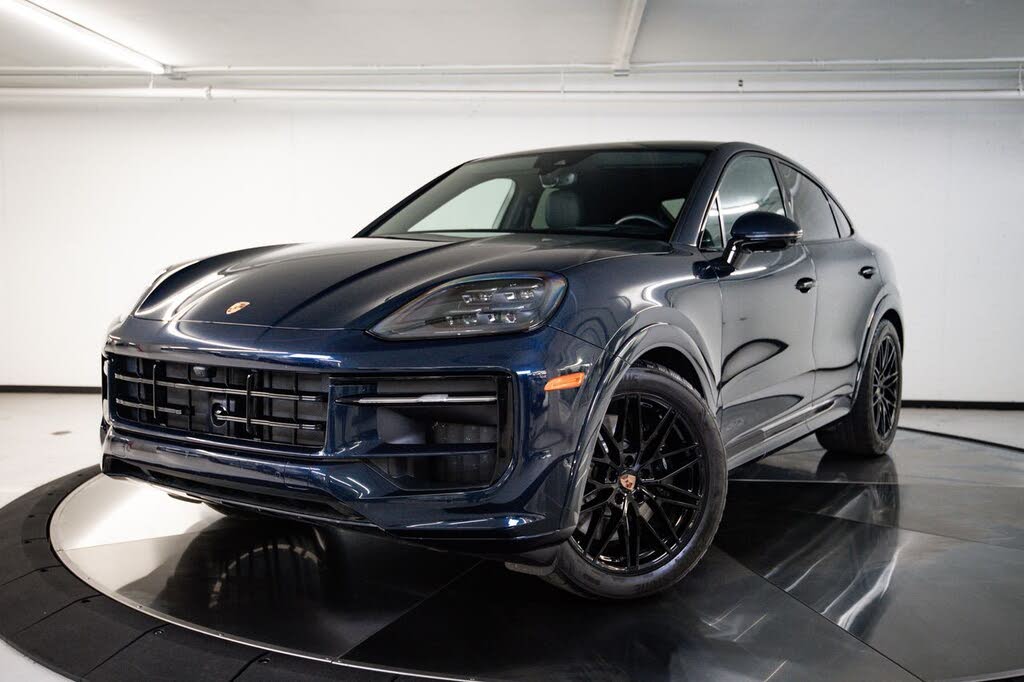 2025 Porsche Cayenne Coupe GTS AWD