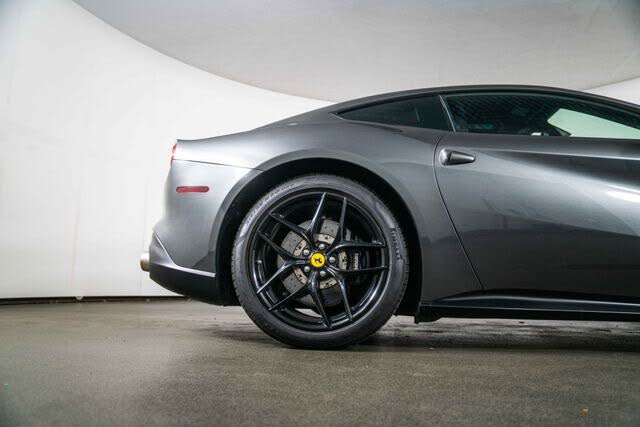 2015 Ferrari F12 Berlinetta Coupe photo 10