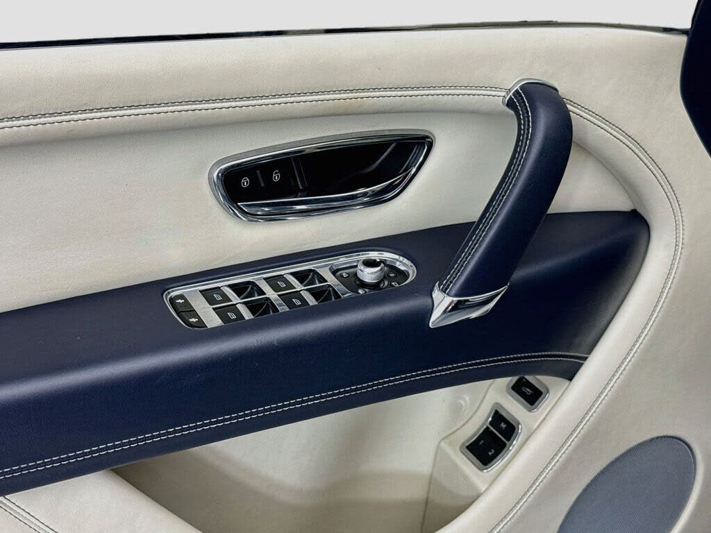 2019 Bentley Bentayga V8 AWD photo 22