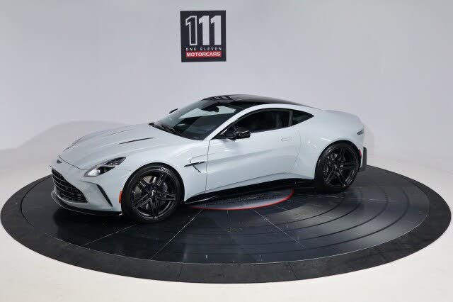 2025 Aston Martin Vantage Coupe RWD photo 2
