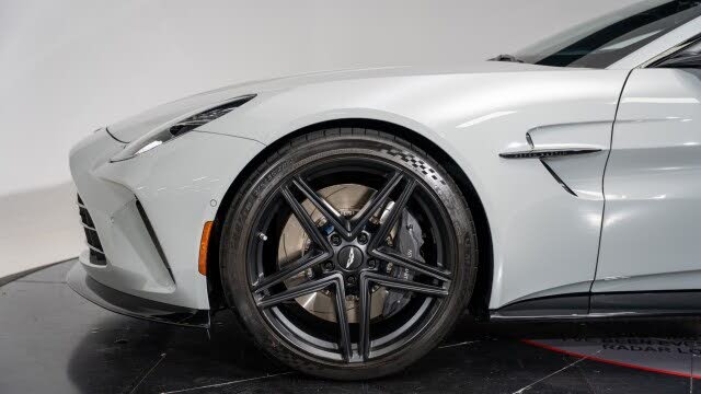2025 Aston Martin Vantage Coupe RWD photo 14