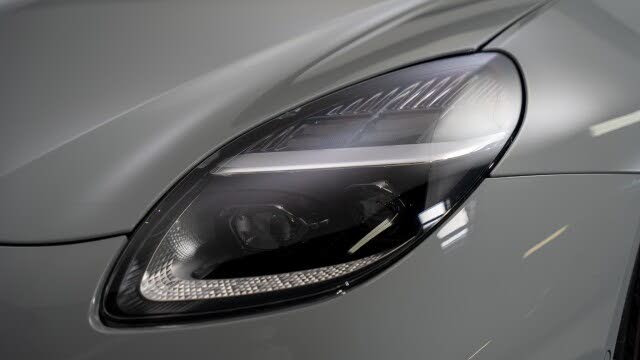 2025 Aston Martin Vantage Coupe RWD photo 15