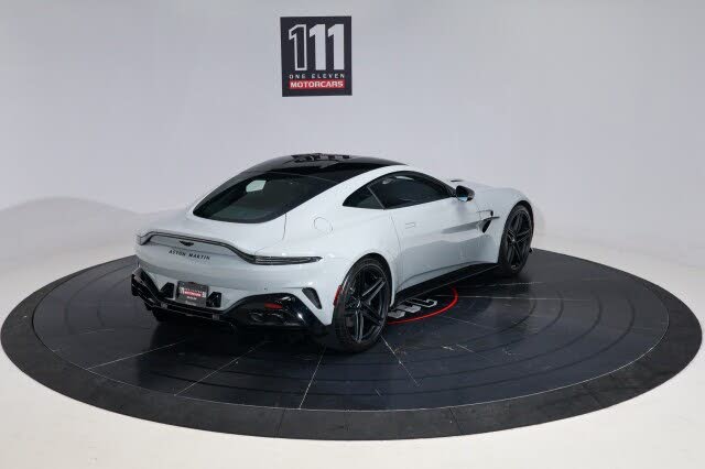 2025 Aston Martin Vantage Coupe RWD photo 9