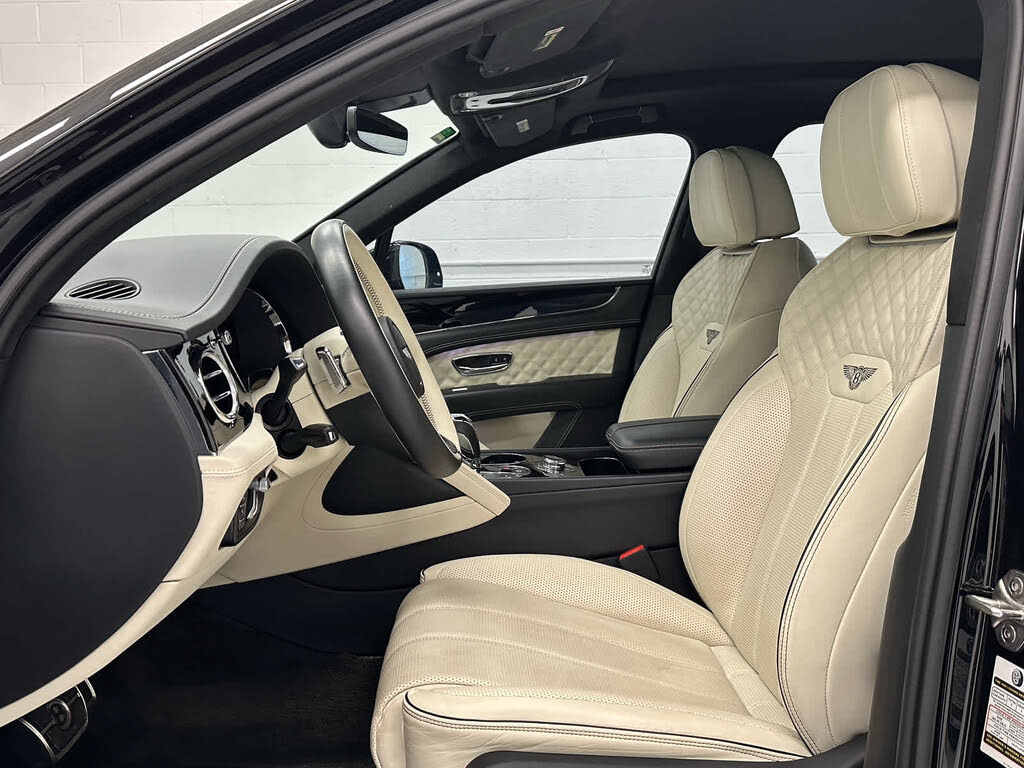 2023 Bentley Bentayga V8 AWD photo 11