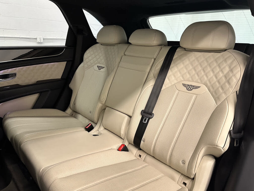 2023 Bentley Bentayga V8 AWD photo 16