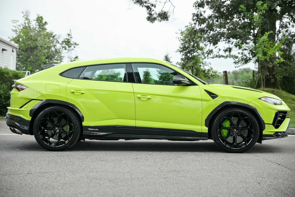 2024 Lamborghini Urus Performante AWD photo 11