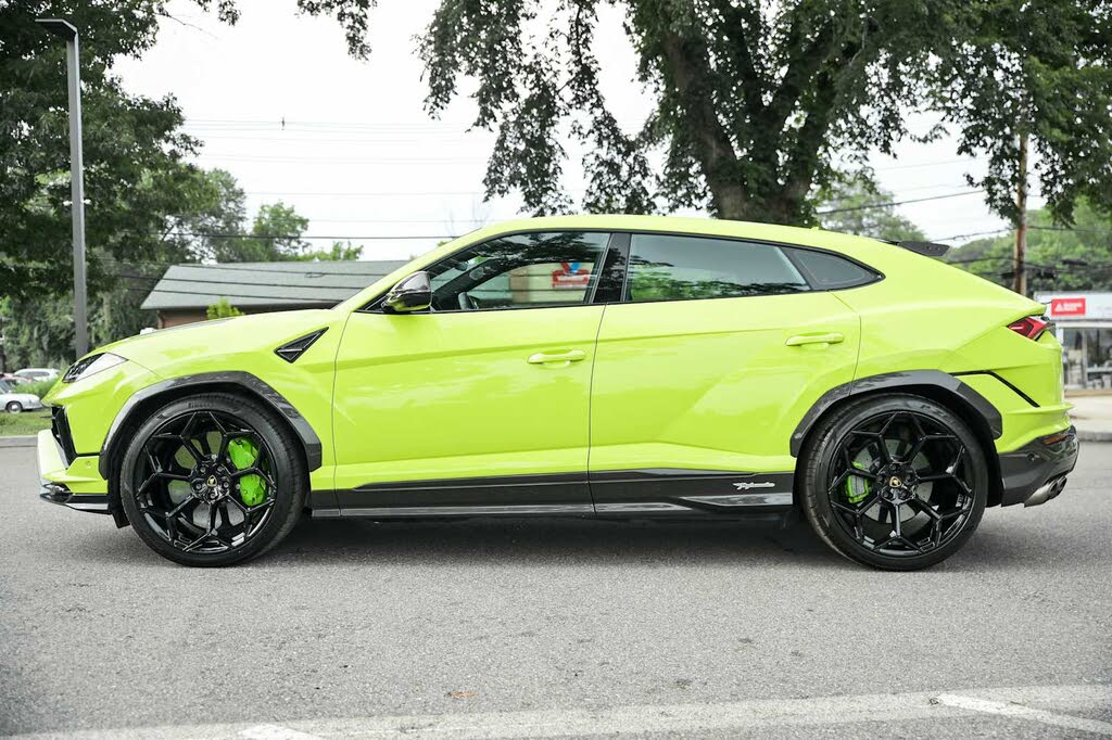 2024 Lamborghini Urus Performante AWD photo 15