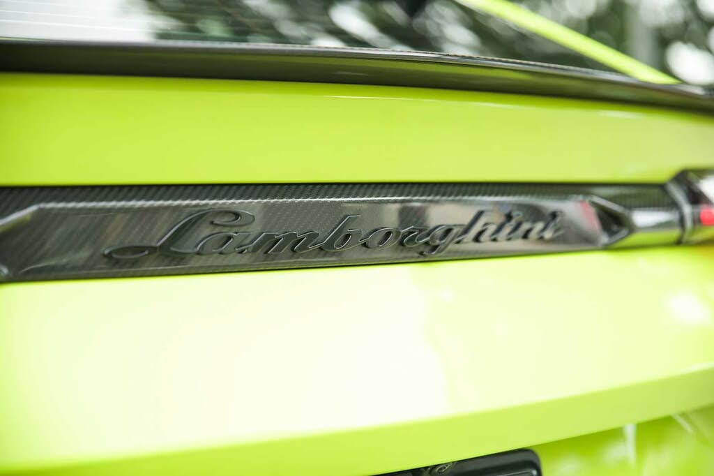 2024 Lamborghini Urus Performante AWD photo 20