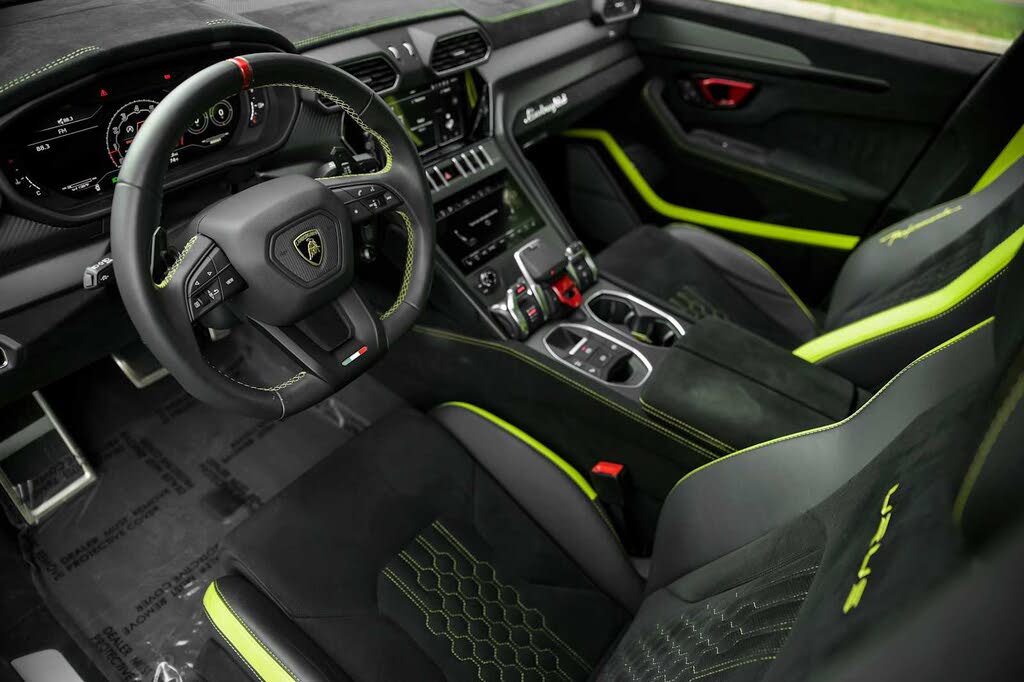 2024 Lamborghini Urus Performante AWD photo 5