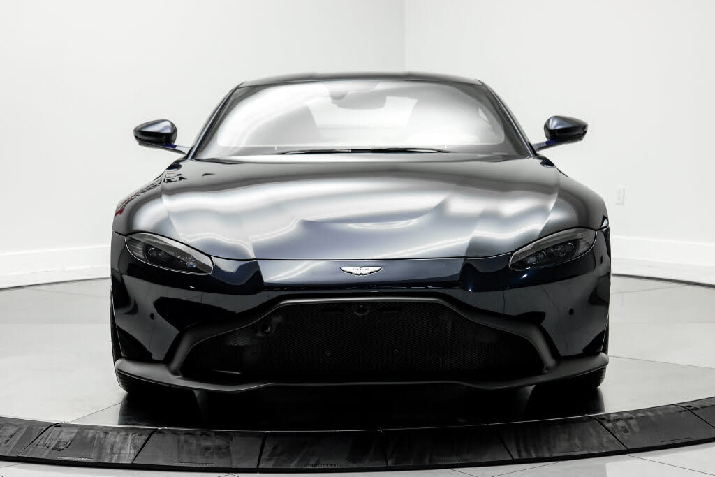 2020 Aston Martin Vantage RWD photo 2