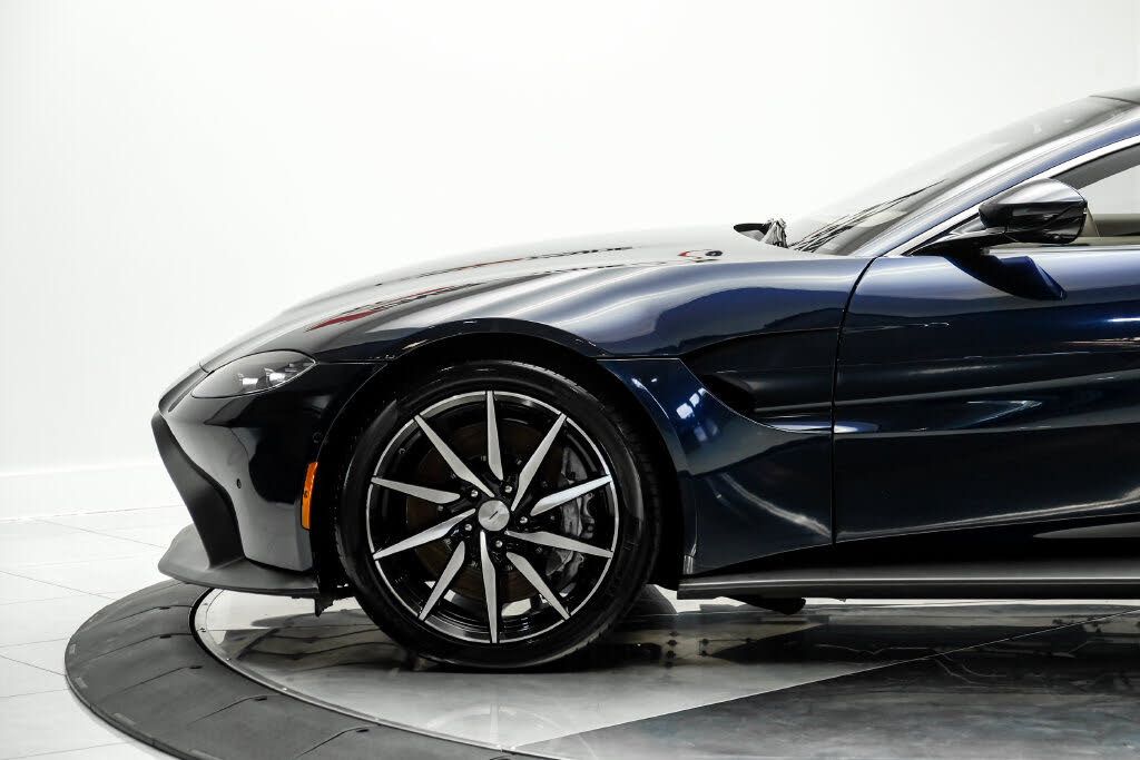 2020 Aston Martin Vantage RWD photo 13