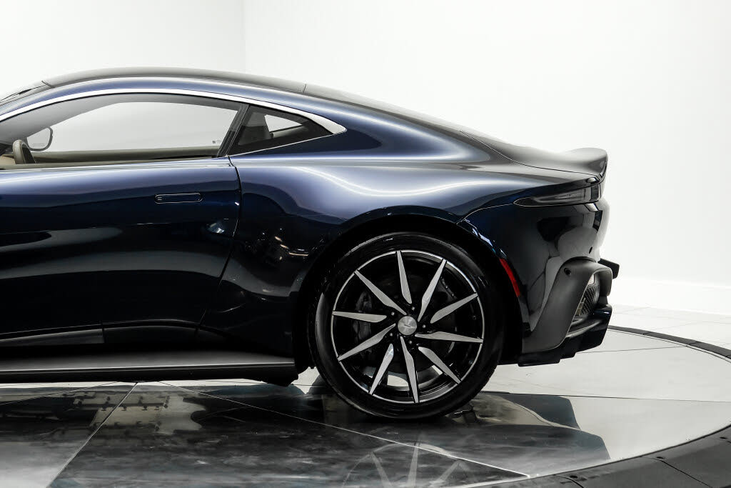 2020 Aston Martin Vantage RWD photo 14