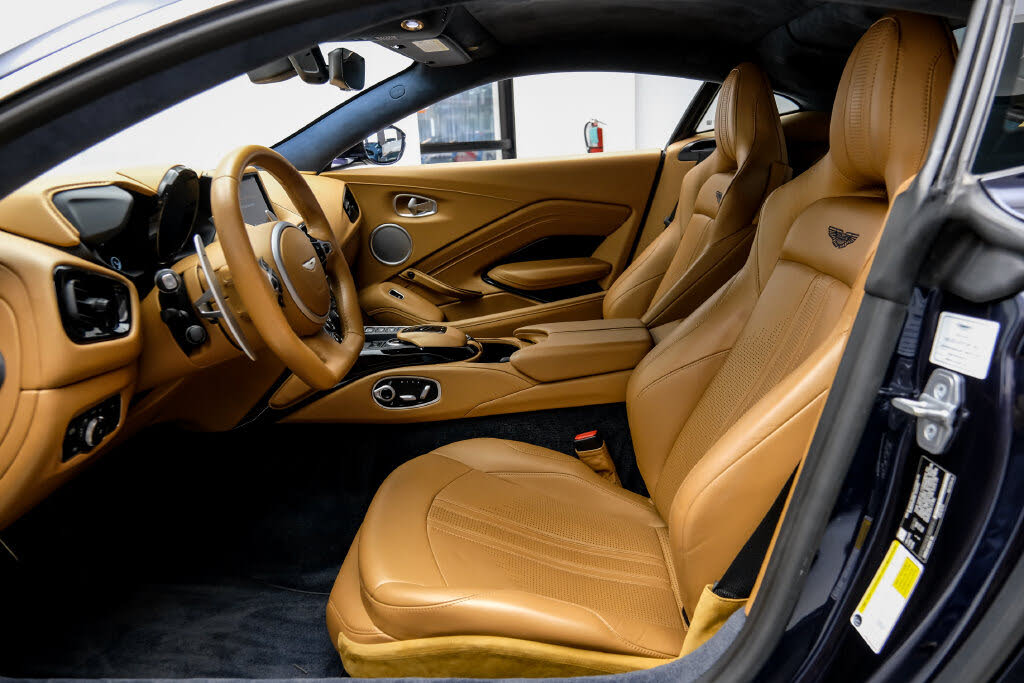 2020 Aston Martin Vantage RWD photo 6