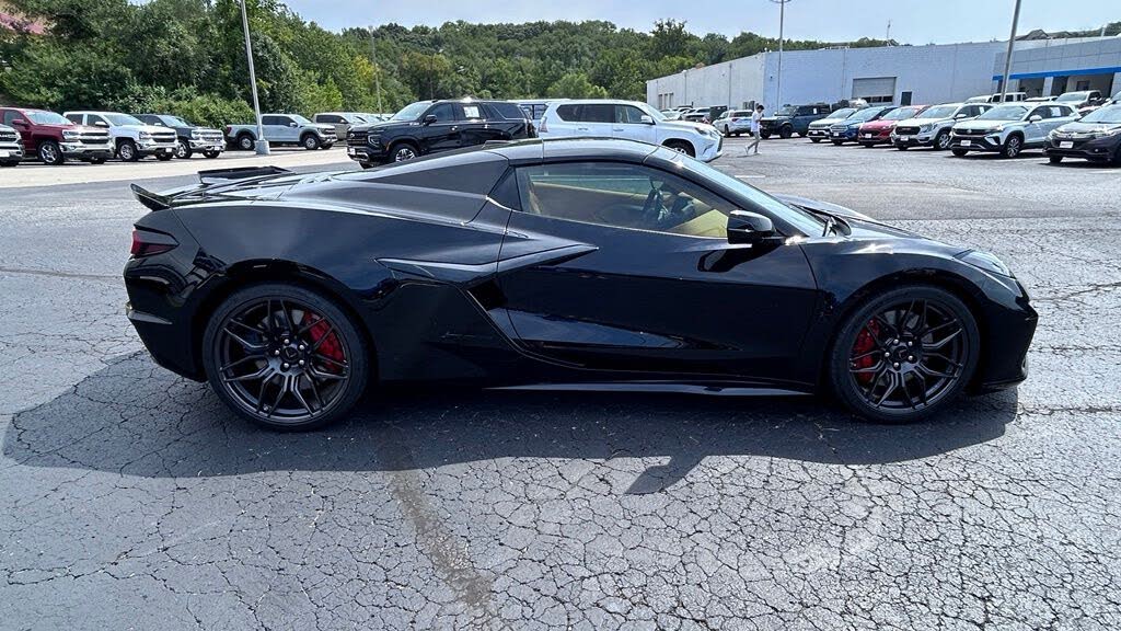 2024 Chevrolet Corvette Z06 3LZ Convertible RWD photo 4