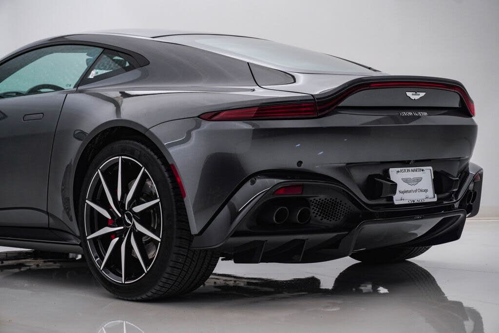 2019 Aston Martin Vantage RWD photo 11