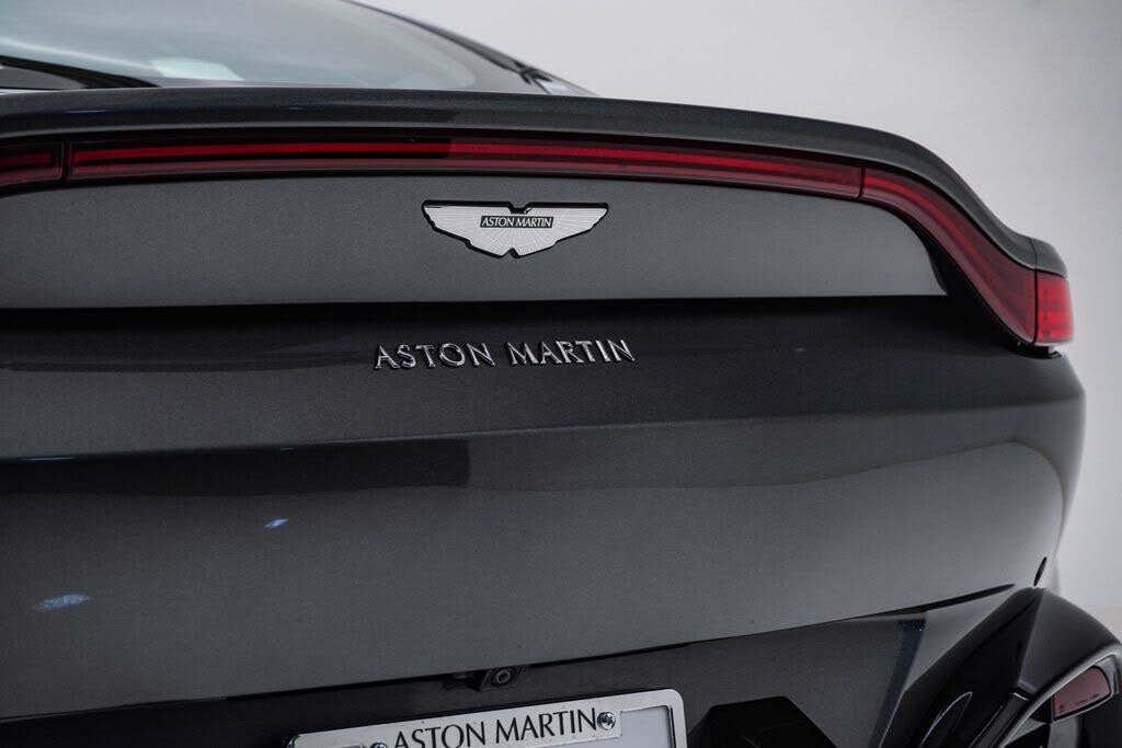 2019 Aston Martin Vantage RWD photo 12