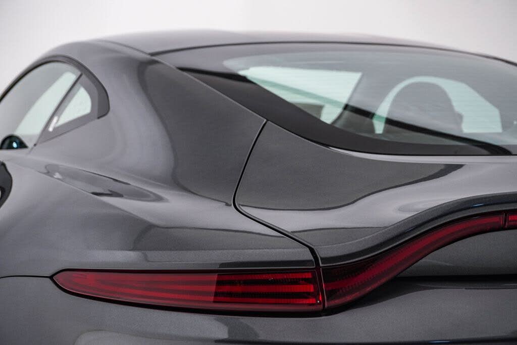2019 Aston Martin Vantage RWD photo 13