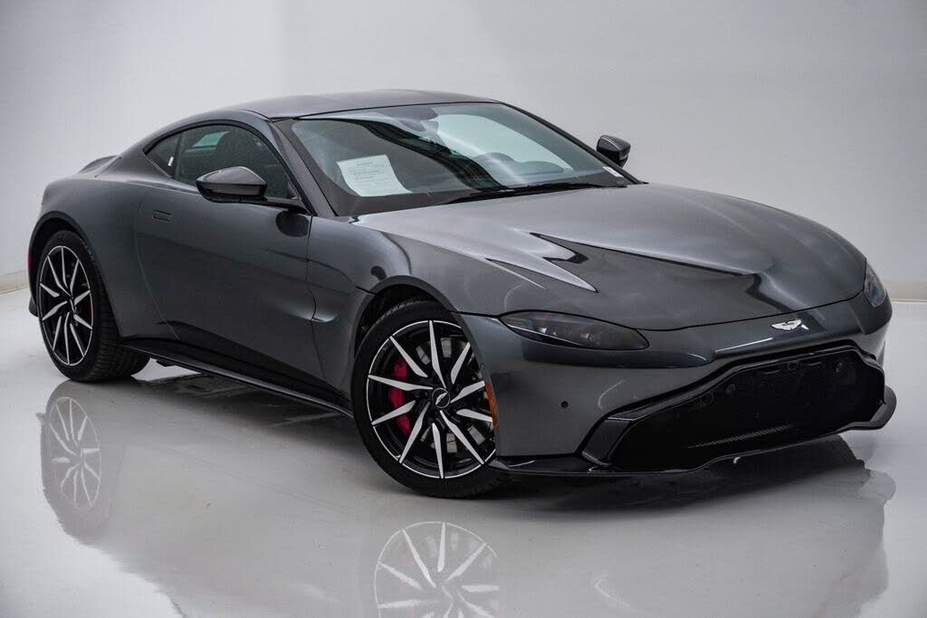 2019 Aston Martin Vantage RWD photo 3