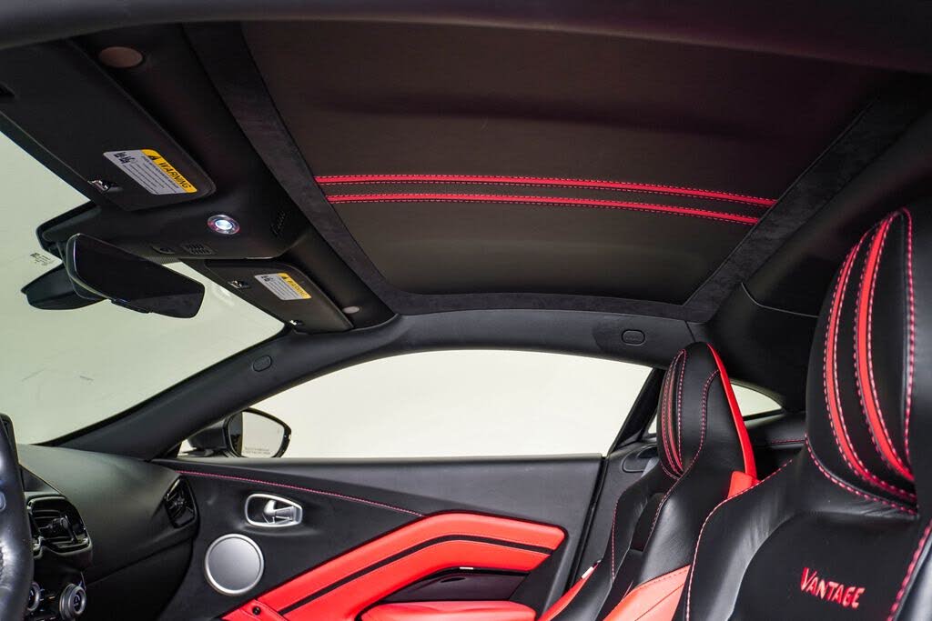 2019 Aston Martin Vantage RWD photo 22