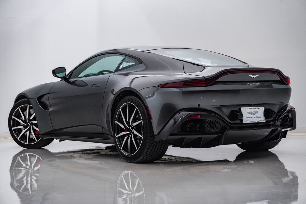 2019 Aston Martin Vantage RWD photo 8