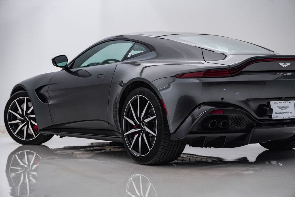 2019 Aston Martin Vantage RWD photo 9