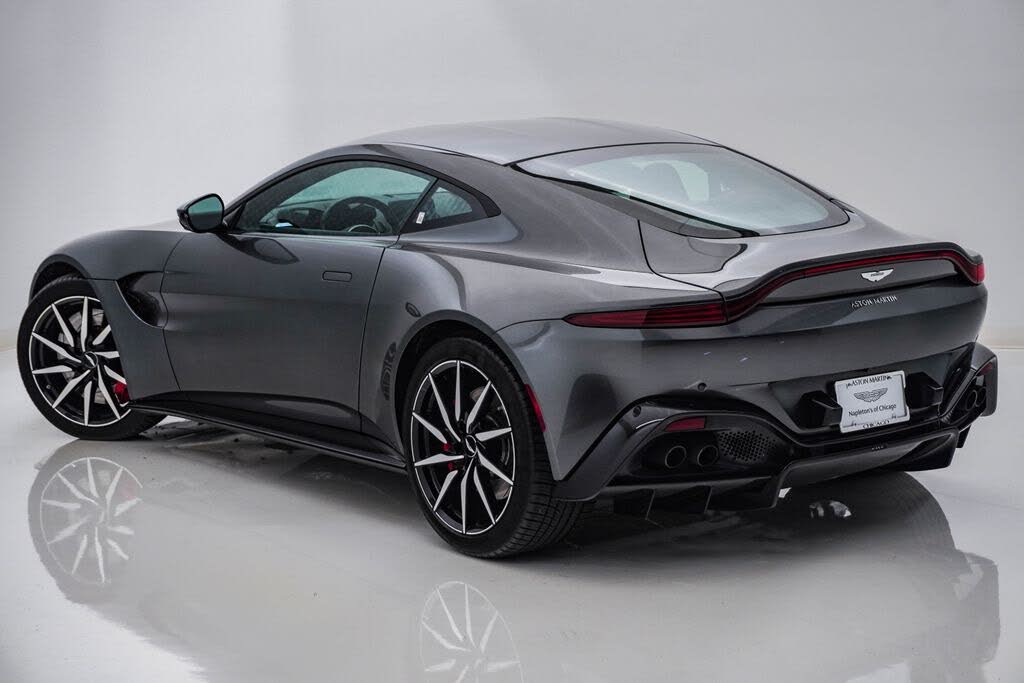 2019 Aston Martin Vantage RWD photo 10