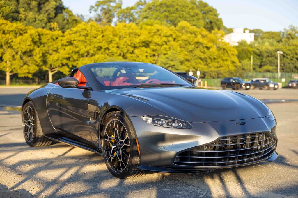 2023 Aston Martin Vantage photo 3