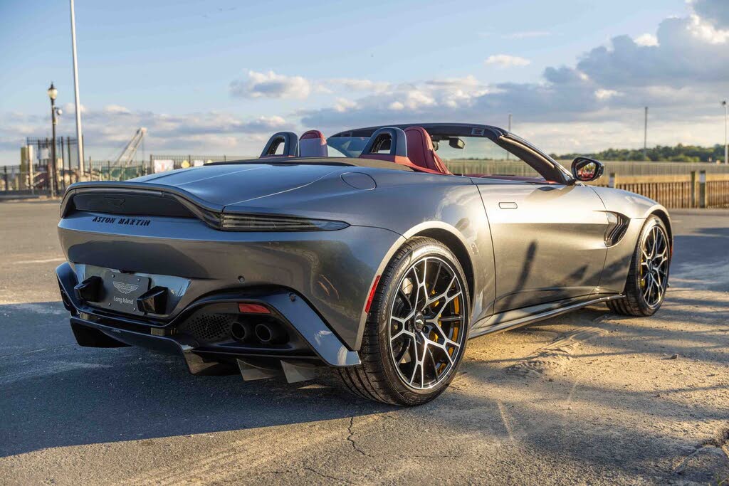 2023 Aston Martin Vantage photo 4