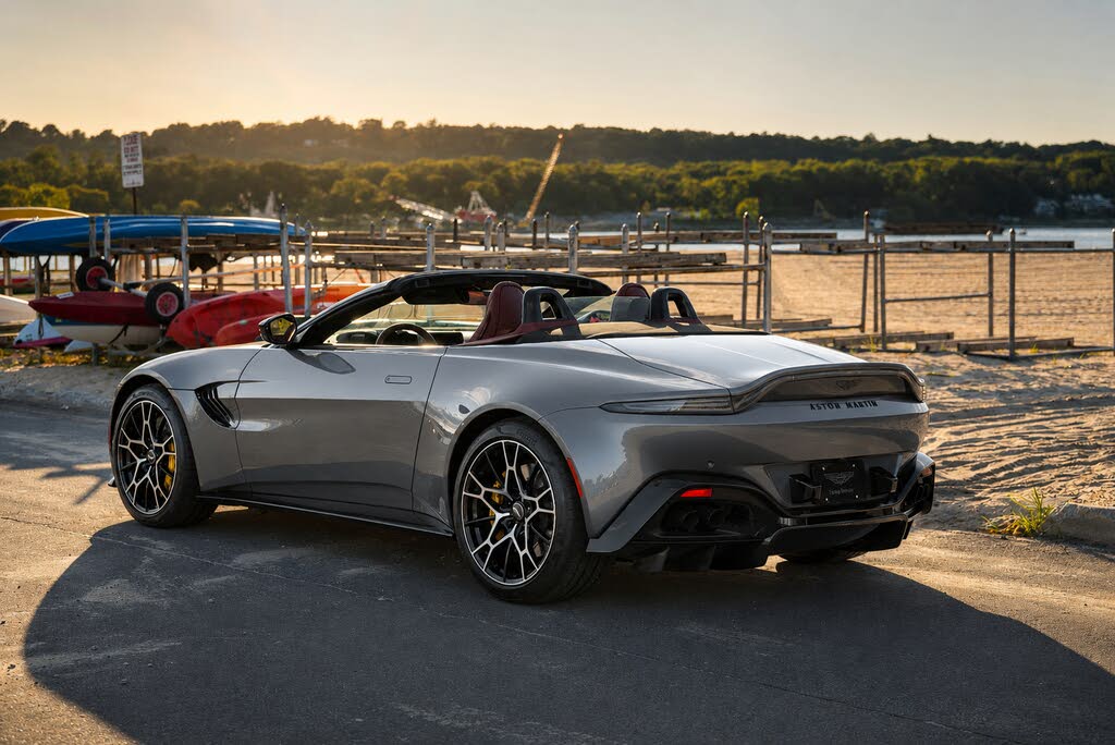 2023 Aston Martin Vantage photo 6
