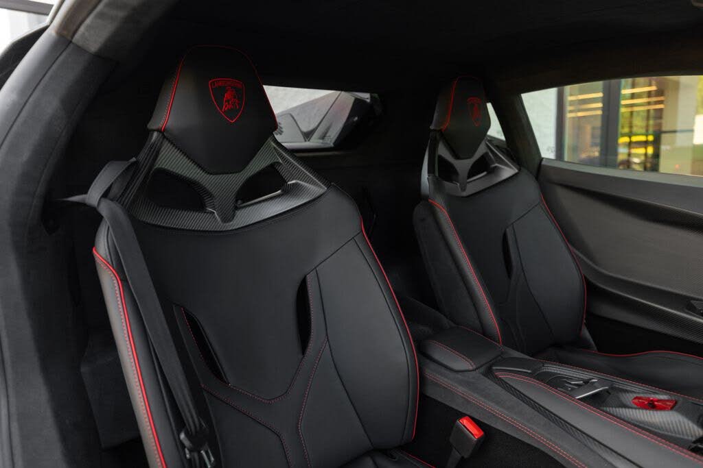 2026 Lamborghini Temerario AWD photo 18