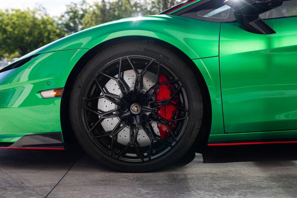 2026 Lamborghini Temerario AWD photo 10