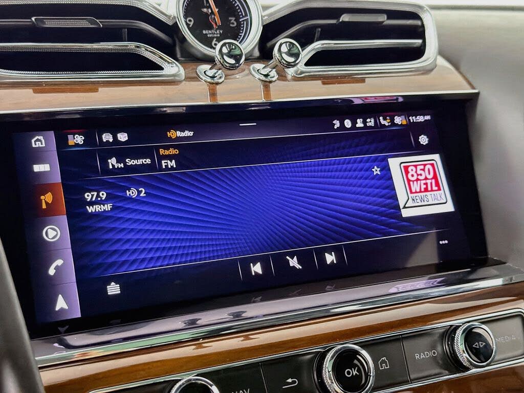2023 Bentley Bentayga Azure V8 AWD photo 15
