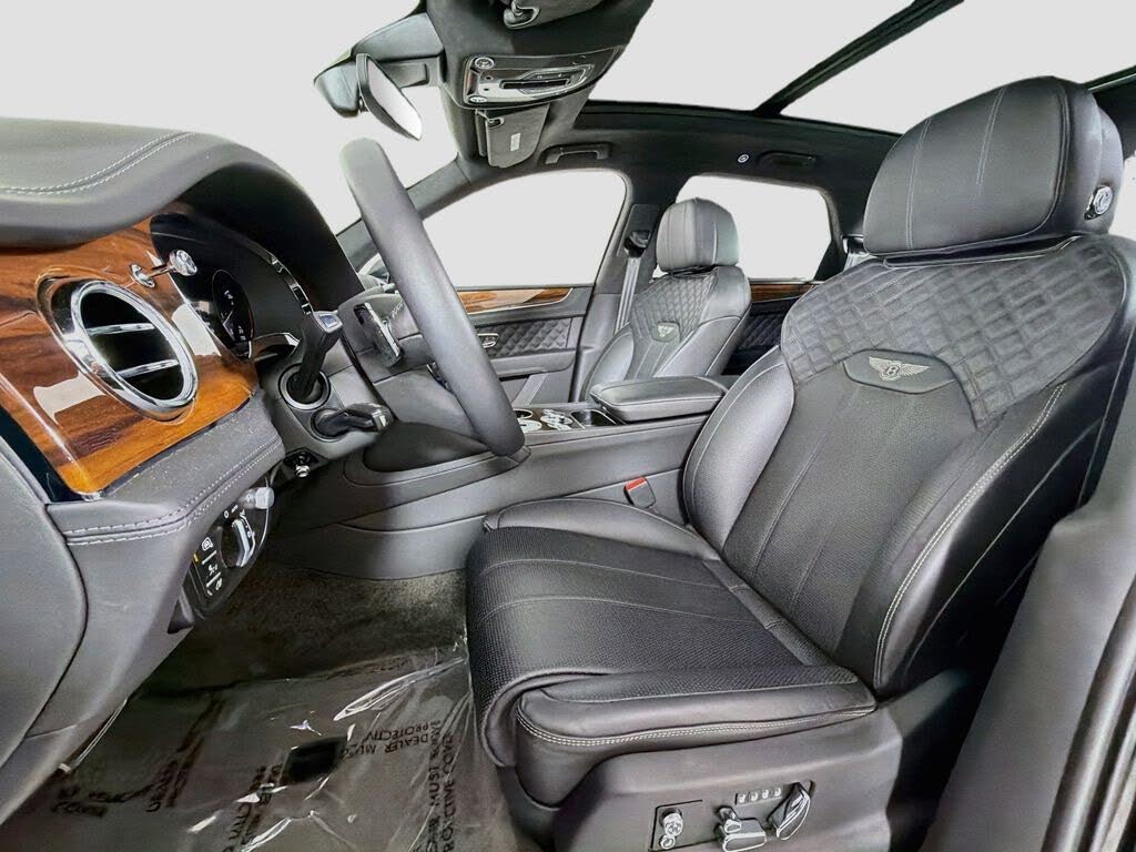 2023 Bentley Bentayga Azure V8 AWD photo 22